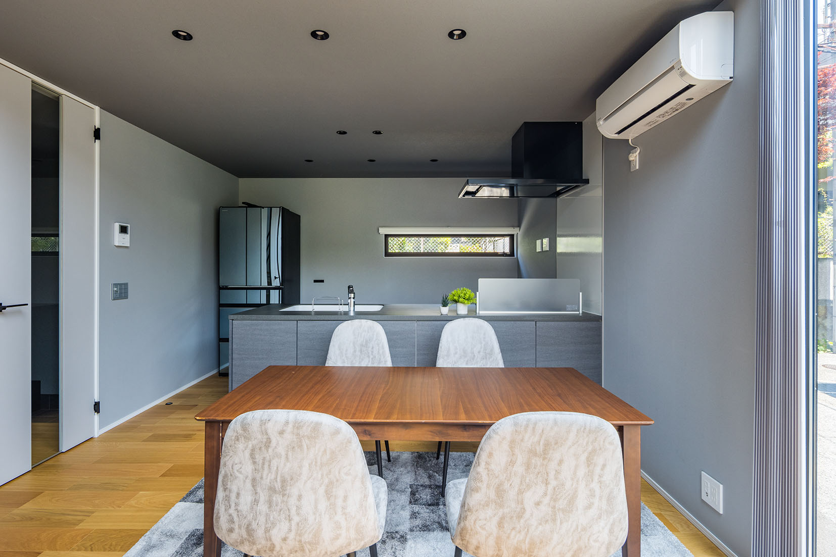 Furnished House Kobe – Serviced Apartment for rent in Kobe – Furnished Apartment – House for rent in Kobe – Amazing Realty – Real Estate Kobe – Dining Room 12 Furnished House Kobe - Serviced Apartment for rent in Kobe - Furnished Apartment - House for rent in Kobe - Amazing Realty - Real Estate Kobe - Dining Room 12