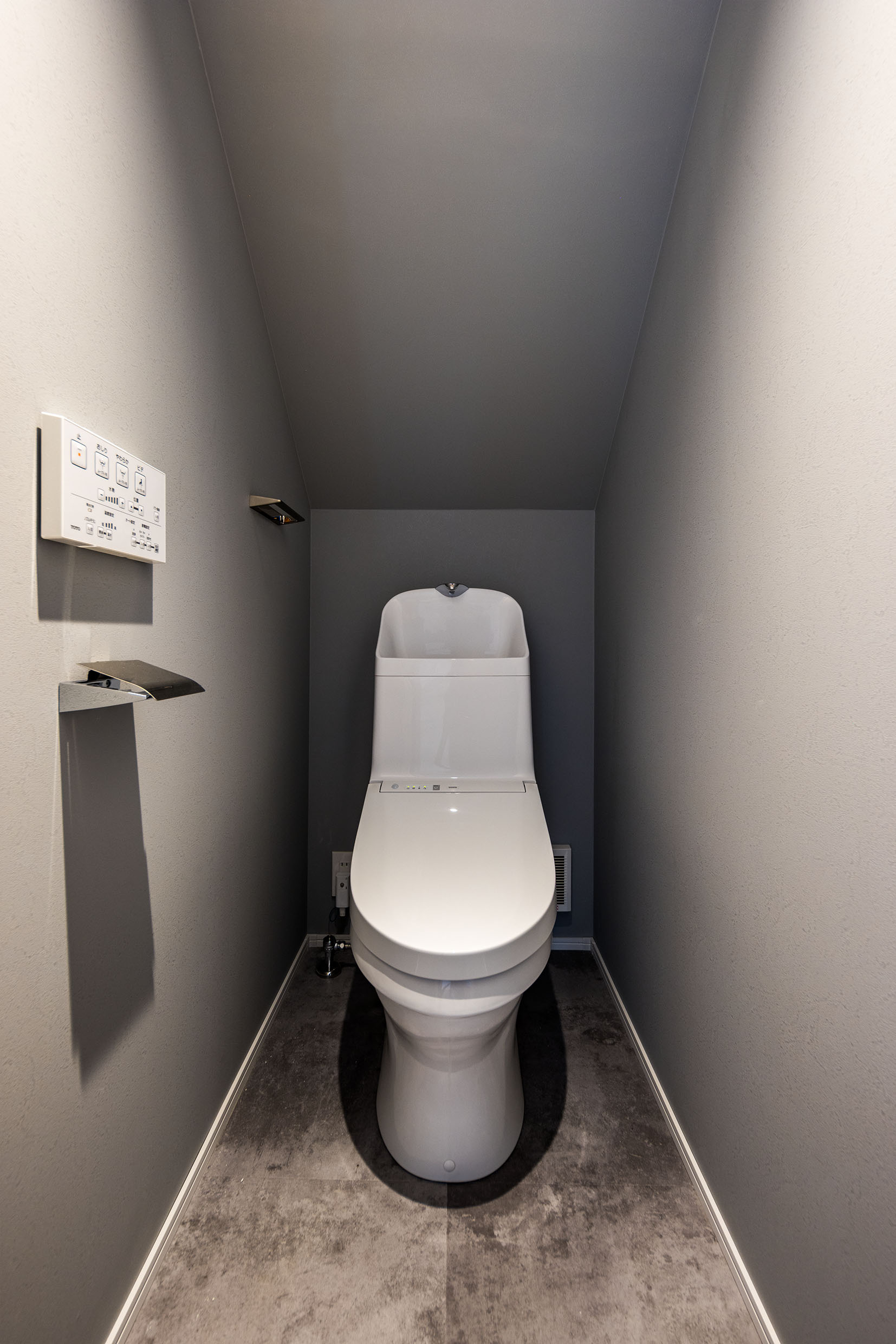 Furnished House Kobe – Serviced Apartment for rent in Kobe – Furnished Apartment – House for rent in Kobe – Amazing Realty – Real Estate Kobe – Toilet Furnished House Kobe - Serviced Apartment for rent in Kobe - Furnished Apartment - House for rent in Kobe - Amazing Realty - Real Estate Kobe - Toilet