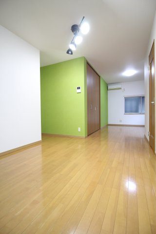 Apartamento en Alquiler en Kobe – Barrio de Nada, Cerca de la Estación Ojikoen