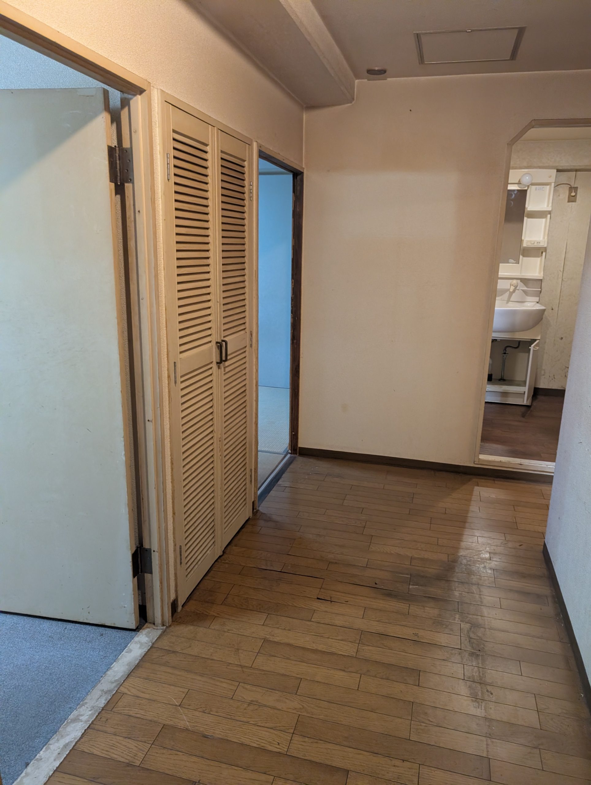 Apartment for sale in Port Island Kobe - Amazing Realty - hall 2
