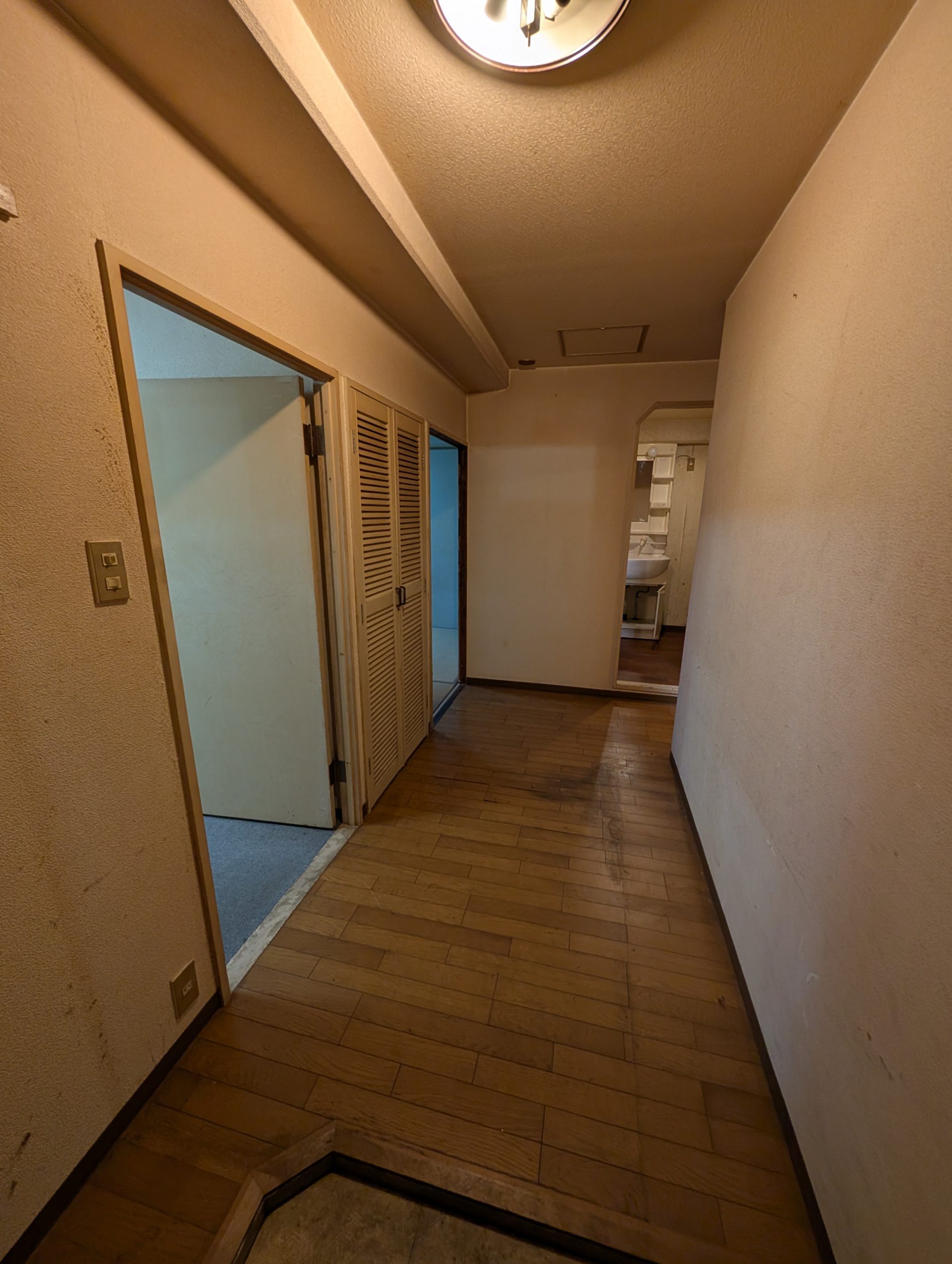 Apartment for sale in Port Island Kobe - Amazing Realty - hall 3